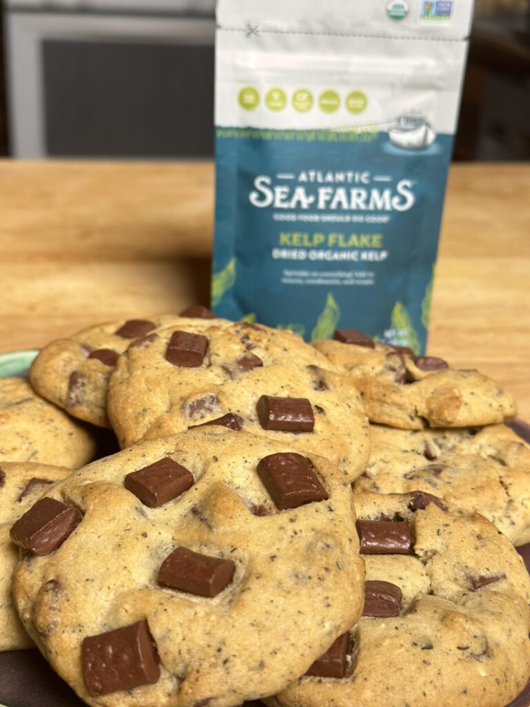 Kelp Sesame Chocolate Chip Cookies
